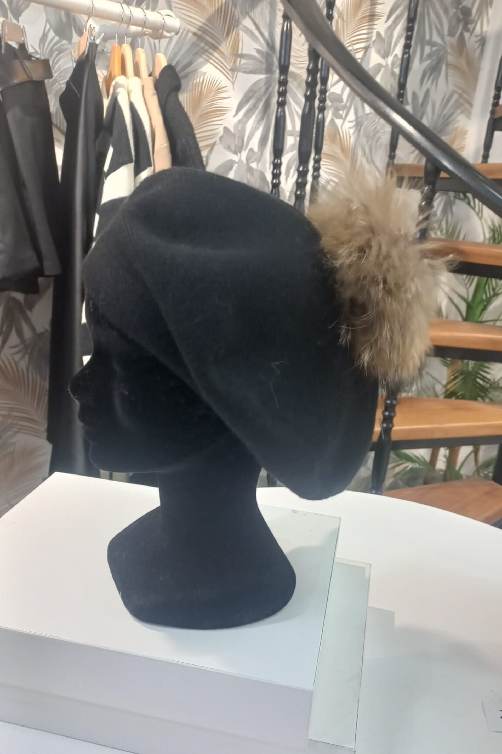 BOINA POMPÓN - 2