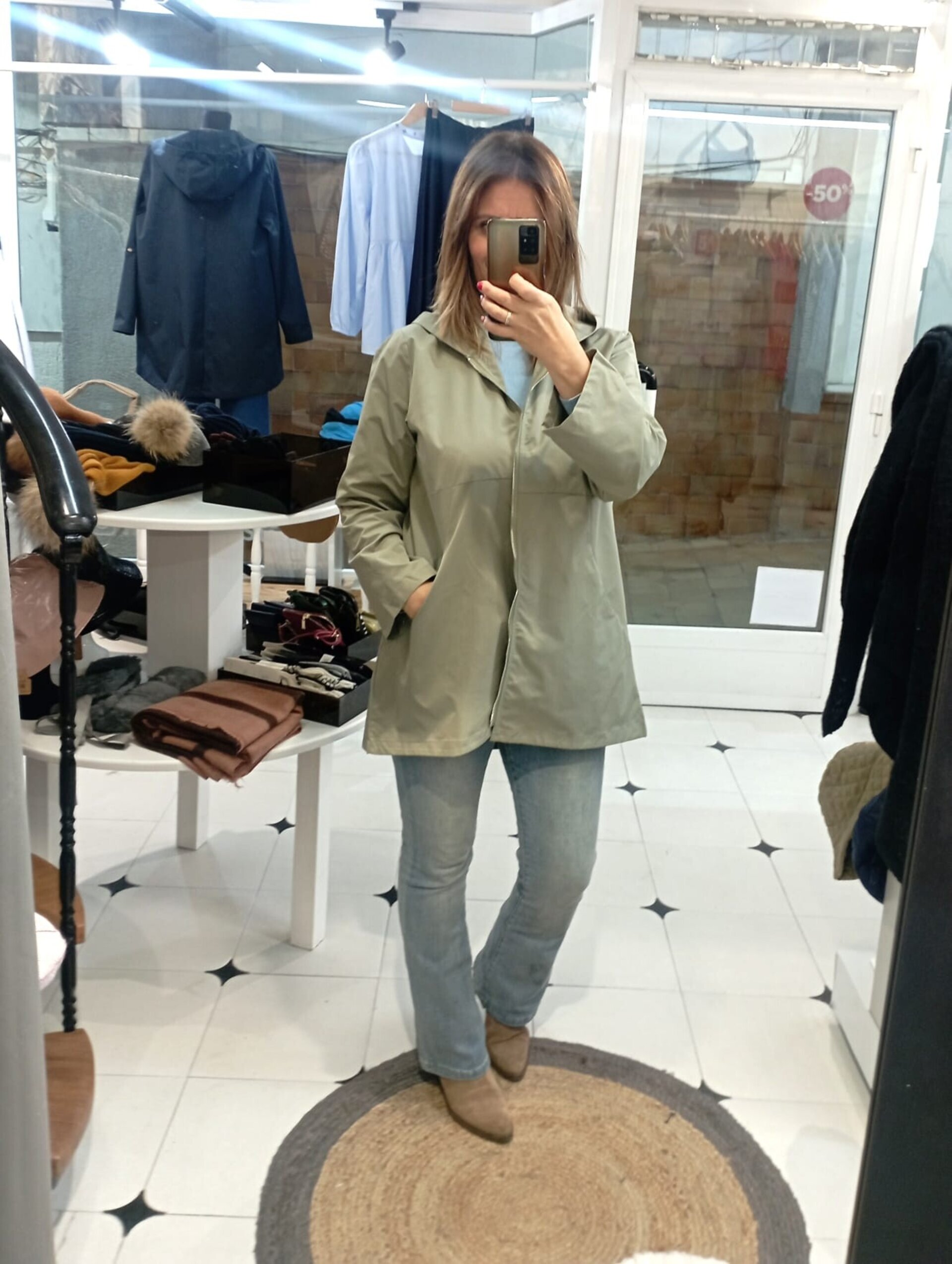 CHAQUETA CORTAVIENTOS SANDRA - 10