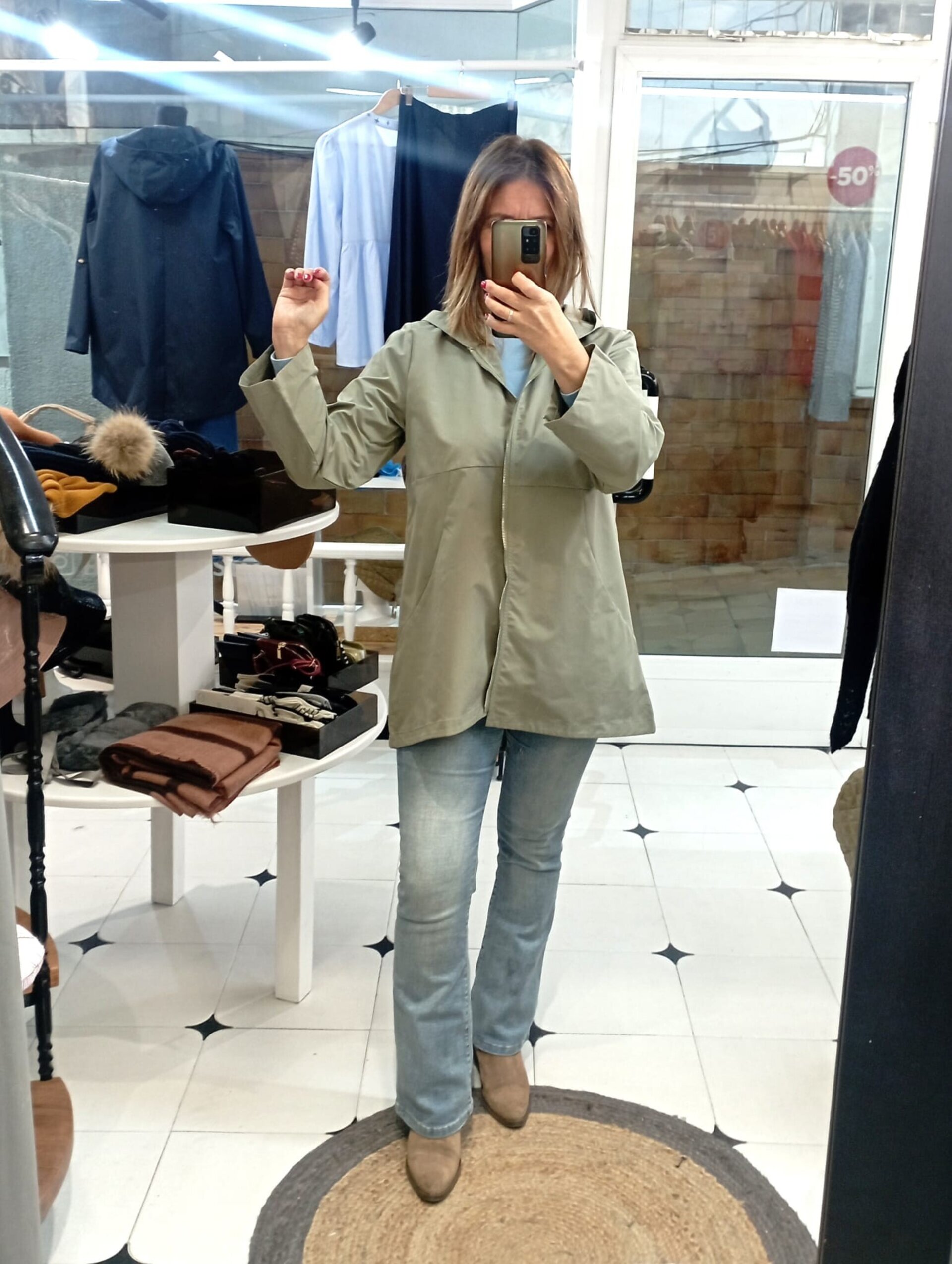 CHAQUETA CORTAVIENTOS SANDRA - 11