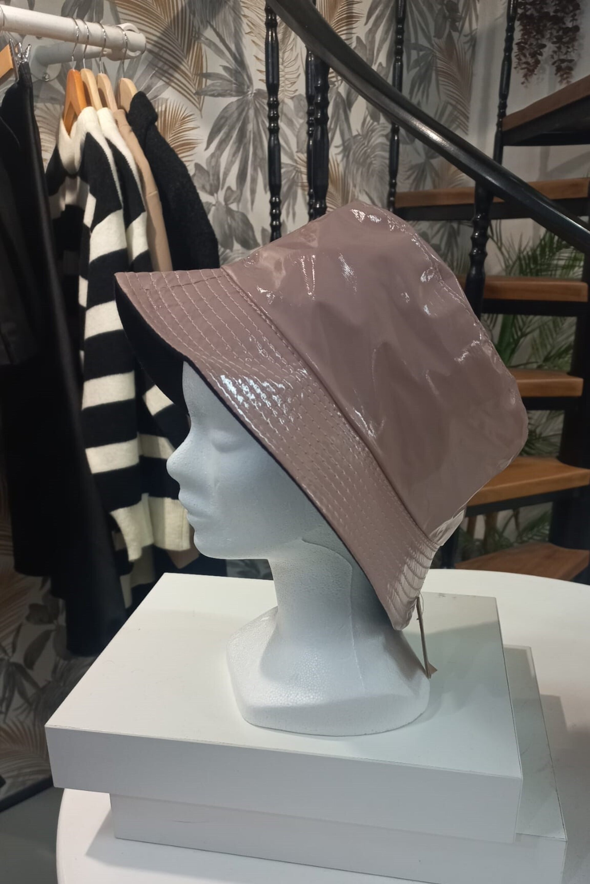 GORRO LLUVIA CHAROL - 2