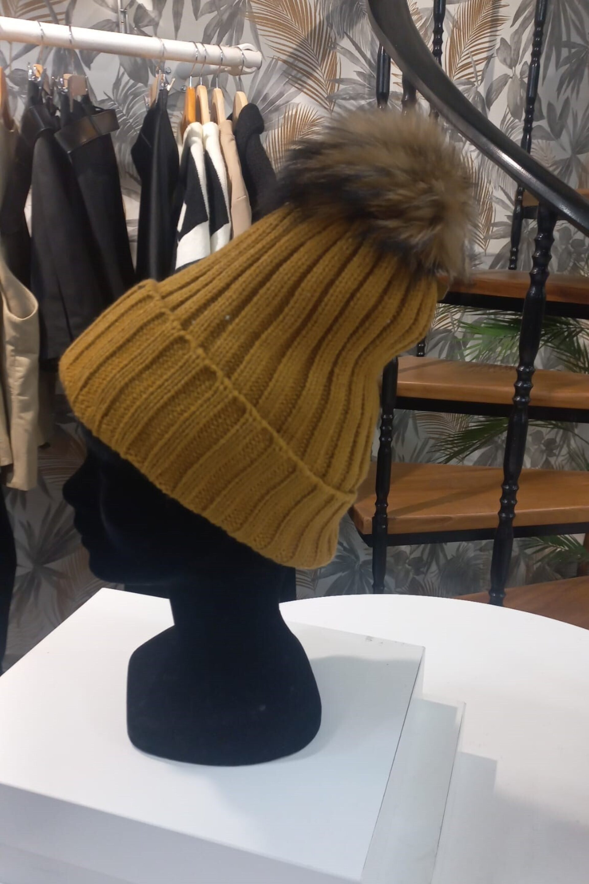 GORRO POMPÓN - 5
