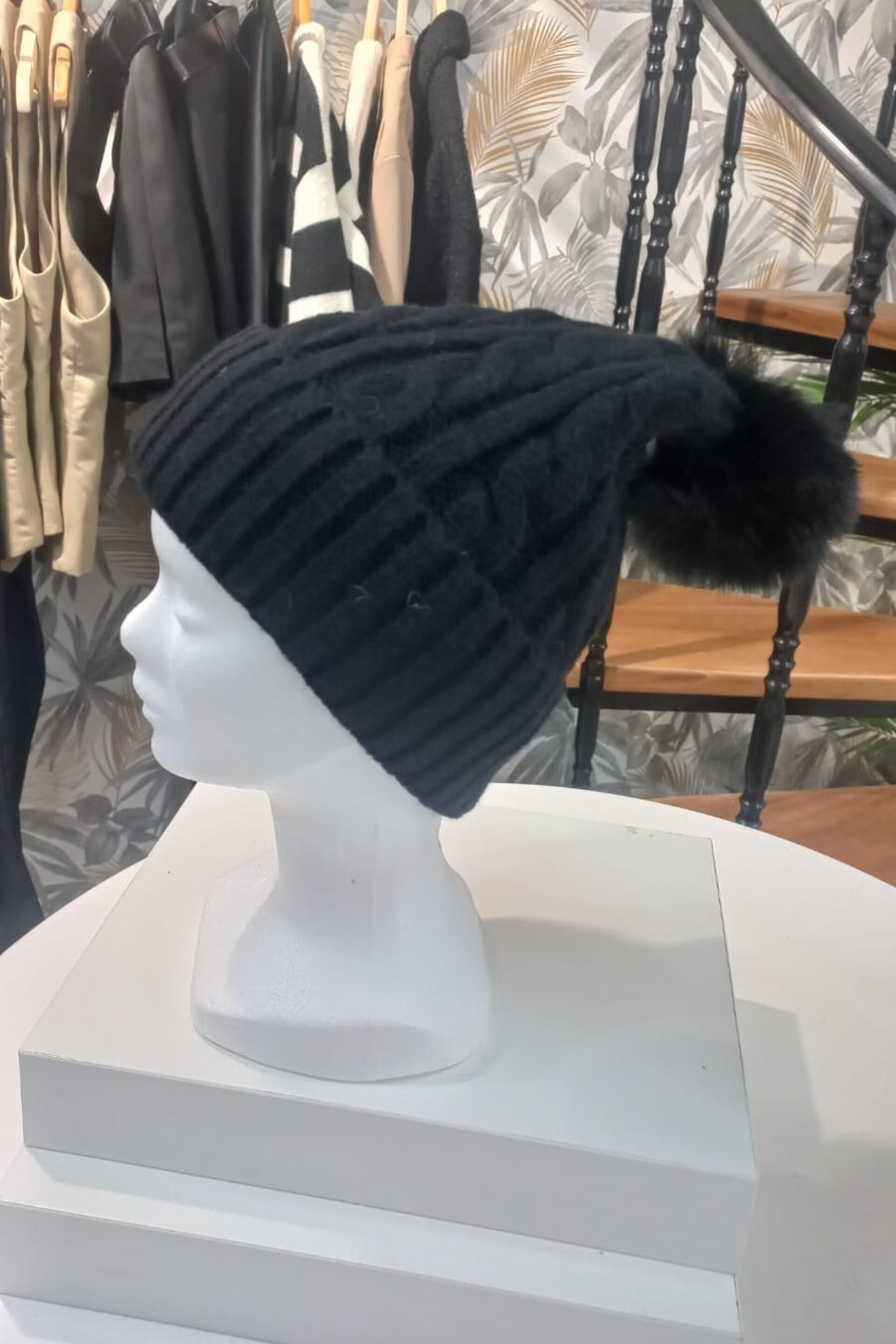GORRO POMPÓN BETTY - 2