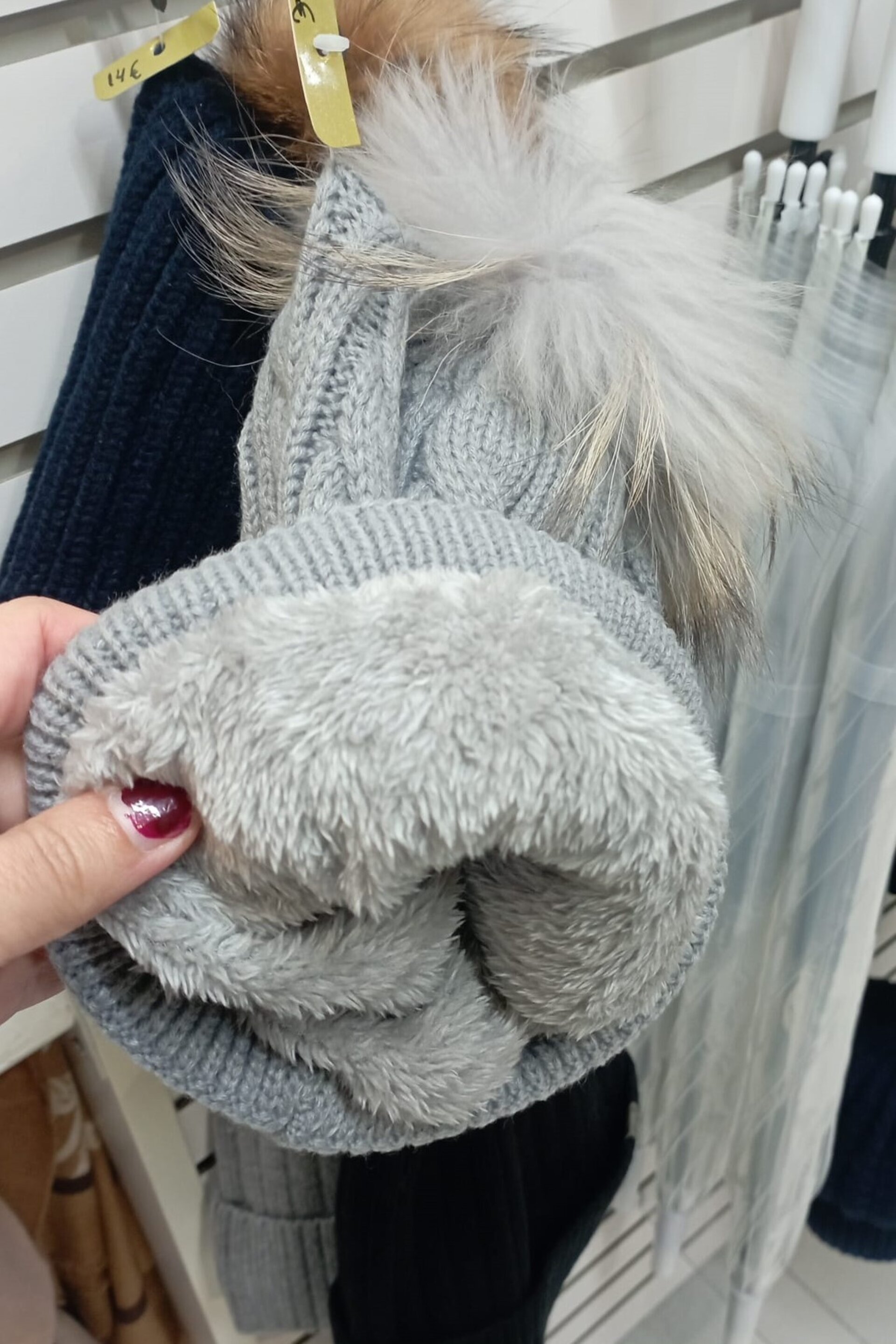GORRO POMPÓN - 3